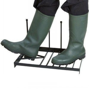 BOOT SCRAPER WITH BOOT PULL & HOLDER